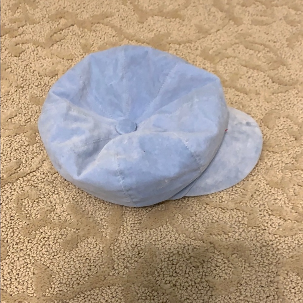 a light blue cap - Picture 2 of 2